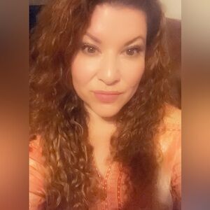 Meet your Posher, Cecilia